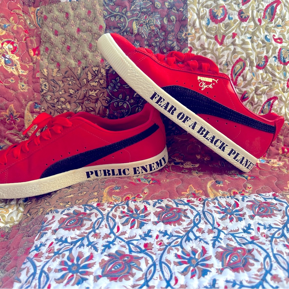 Puma Bold Red Sneakers with Graphic Interior